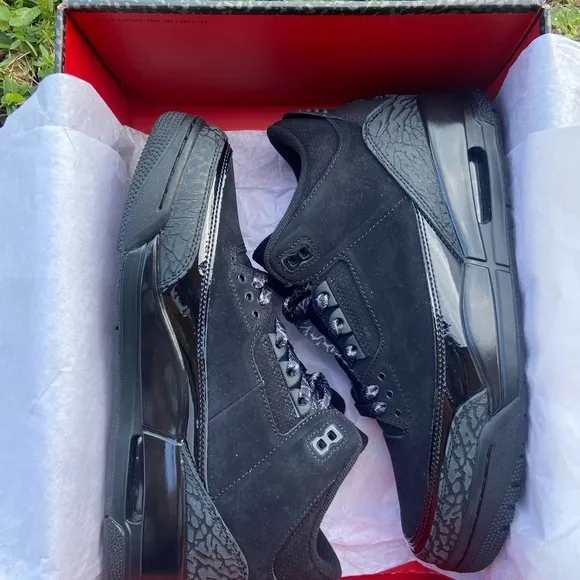 Air Jordan 3 Retro “Black Cat”