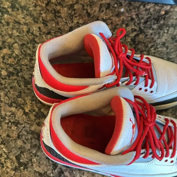 Air Jordan 3 Retro Men's White and Red Sneakers EUC 10.5