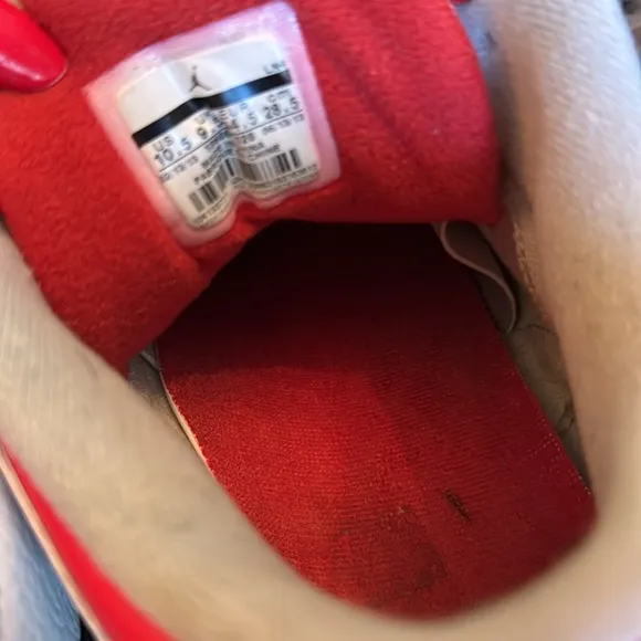 Air Jordan 3 Retro Men's White and Red Sneakers EUC 10.5