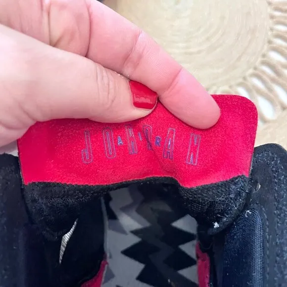 Air Jordan 37 'Raptors' Sneakers Kids Size 6.5Y DD7421-065