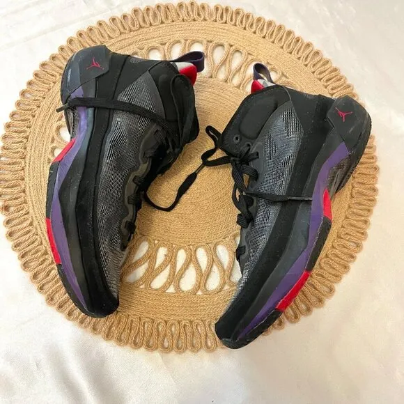 Air Jordan 37 'Raptors' Sneakers Kids Size 6.5Y DD7421-065