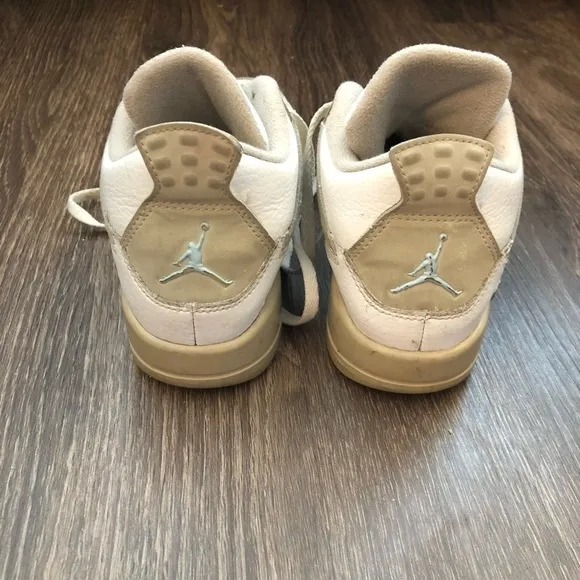 Air Jordan 4 Retro Linen Shoes