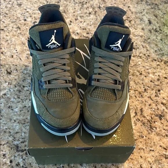 Air Jordan 4 Retro SE Craft GS