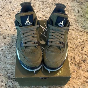 Air Jordan 4 Retro SE Craft GS