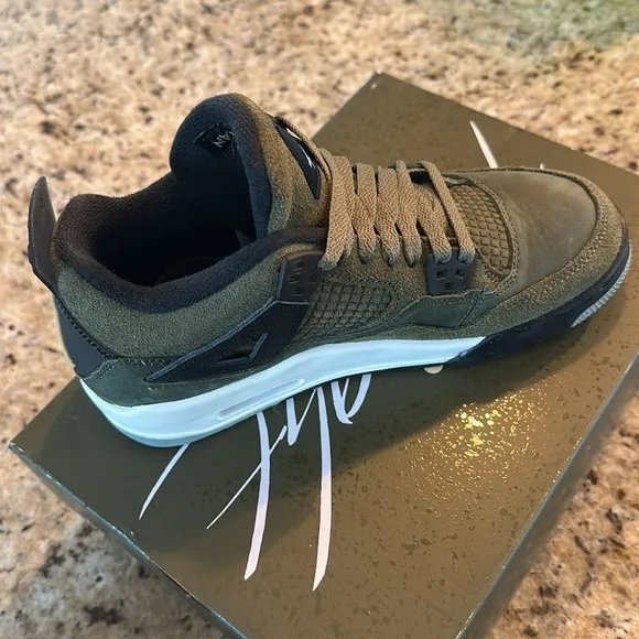 Air Jordan 4 Retro SE Craft GS