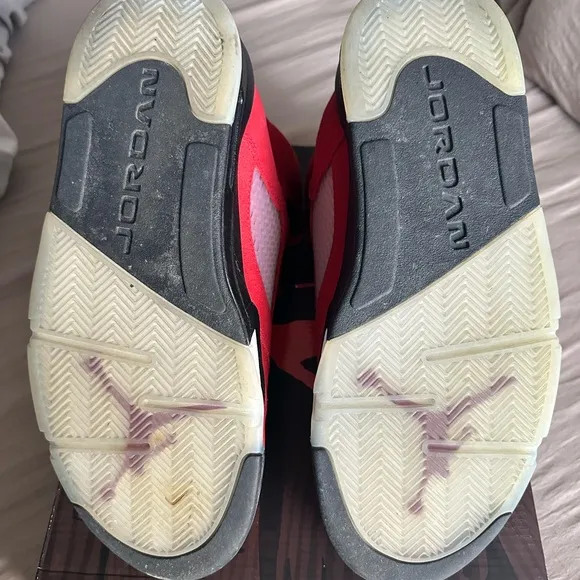 Air Jordan 5 Retro OG  “Raging Bull” edition