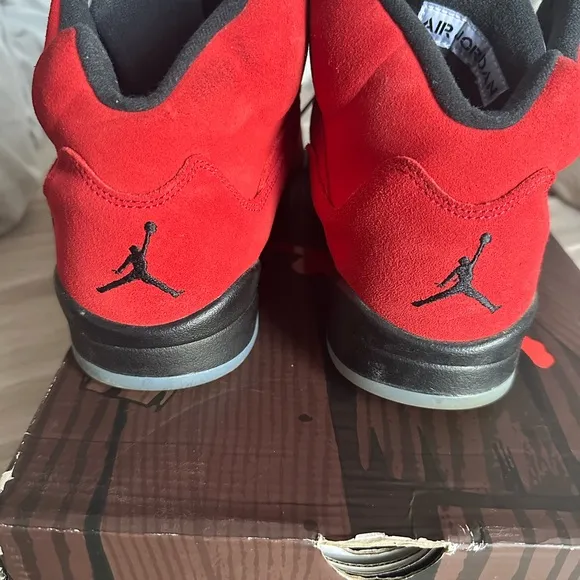 Air Jordan 5 Retro OG  “Raging Bull” edition