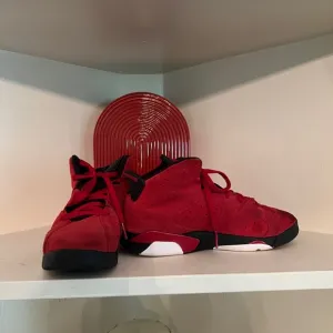 Air Jordan 6 Retro Kids' Grade School Basketball Shoes