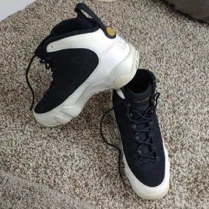Air Jordan 9 Retro BP Shoes, Youth Size 7