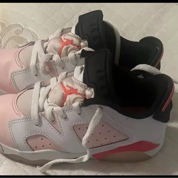Air Jordan Air Jordan 6 Retro Low PS 'Atmosphere' DV3528-102 Kids Shoes