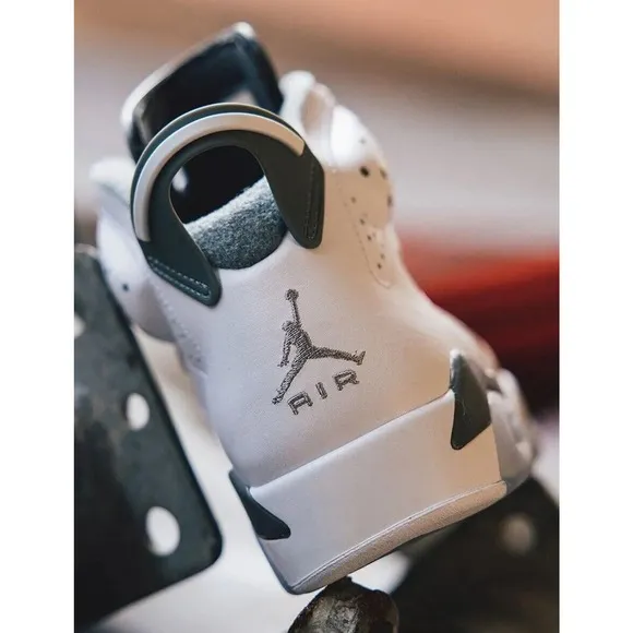 Air Jordan Nike RETRO NBA Shoes White Gray CT8529 Mens 17 NEW Unworn Fast Ship