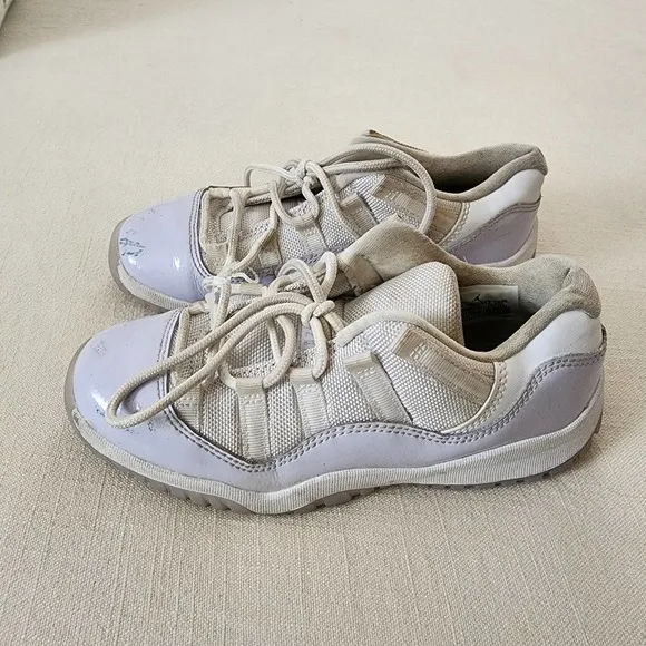 Air Jordan Pure Violet Retro Low Sneakers kids 1.5