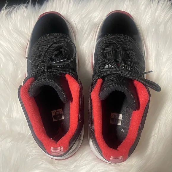 Air Jordan Retro 11 Bred toes