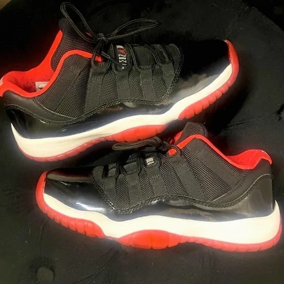 Air Jordan Retro 11 Bred toes