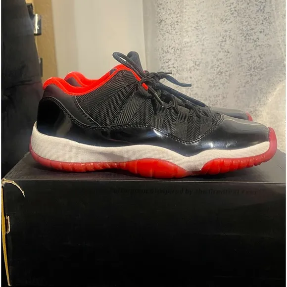 Air Jordan Retro 11 Bred toes