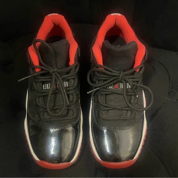 Air Jordan Retro 11 Bred toes