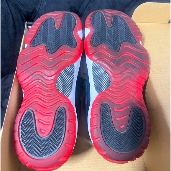 Air Jordan Retro 11 Bred toes