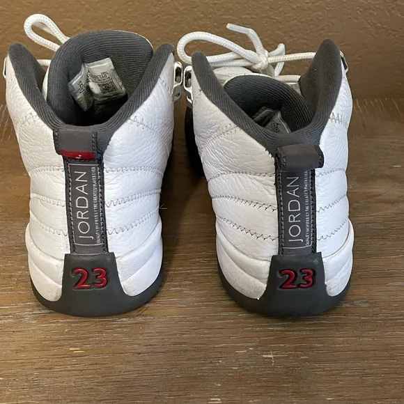 Air jordan retro 12 youth shoes