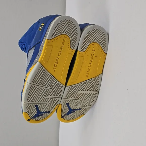 Air Jordan Retro 5 Laney Royal basketball shoes