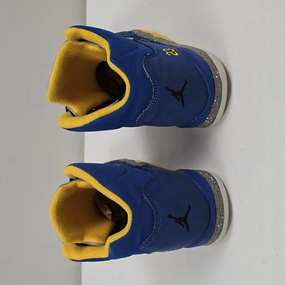Air Jordan Retro 5 Laney Royal basketball shoes