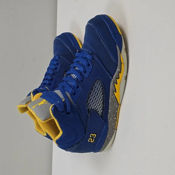 Air Jordan Retro 5 Laney Royal basketball shoes