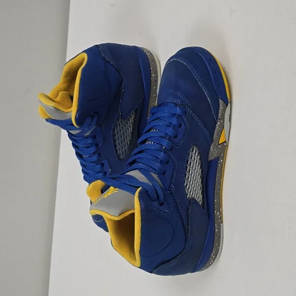 Air Jordan Retro 5 Laney Royal basketball shoes