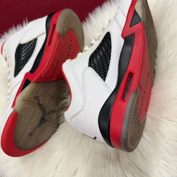 Air Jordan Retro 5 Low Fire Red GS Size  10.5
