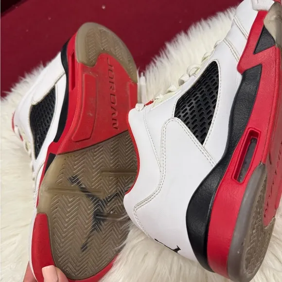 Air Jordan Retro 5 Low Fire Red GS Size  10.5