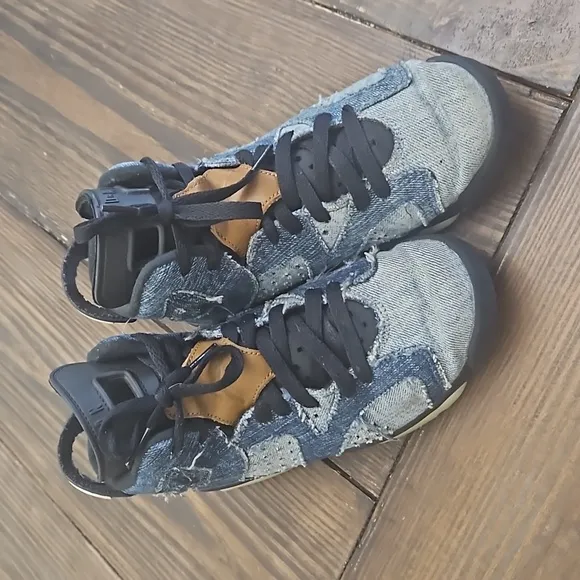 Air Jordan Retro Distressed Washed Denim Trainers Size 4Y