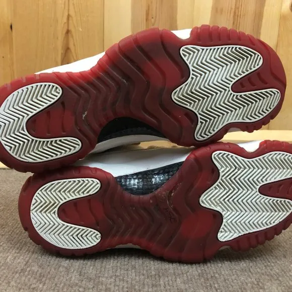 Air Jordan Retro XI 11 Low Cherry 2012 528895-101 Size 9.5 No Insoles No Box