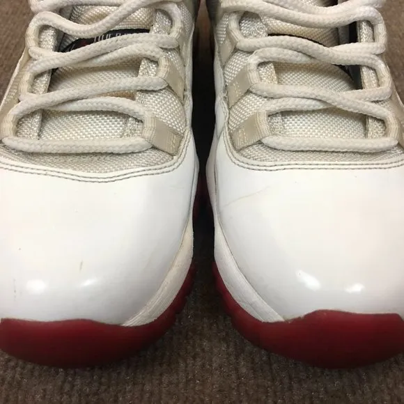 Air Jordan Retro XI 11 Low Cherry 2012 528895-101 Size 9.5 No Insoles No Box