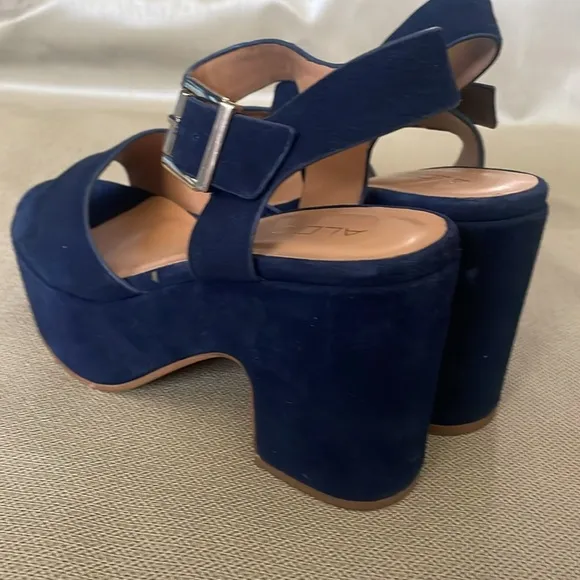 Aldo Blue Suede Platform Sandals Size 7 eu 37.5
