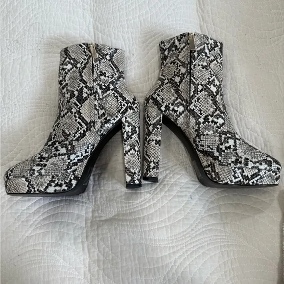 ALDO Snakeskin Patterned Women's Ankle Boots
