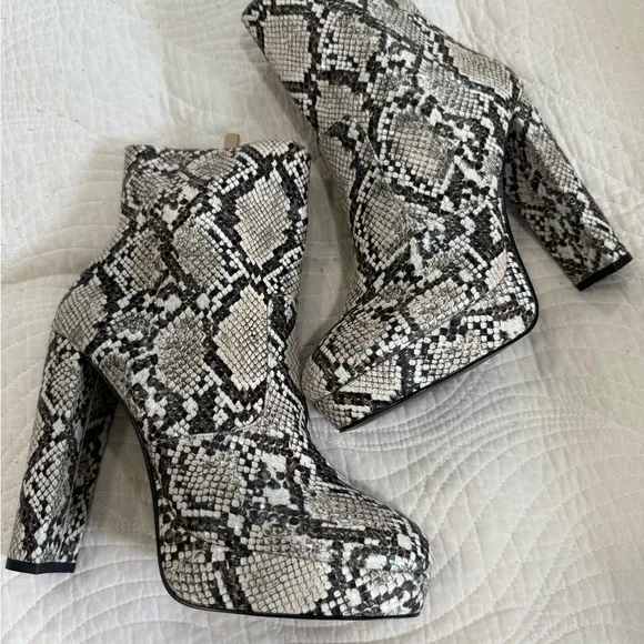 ALDO Snakeskin Patterned Women's Ankle Boots
