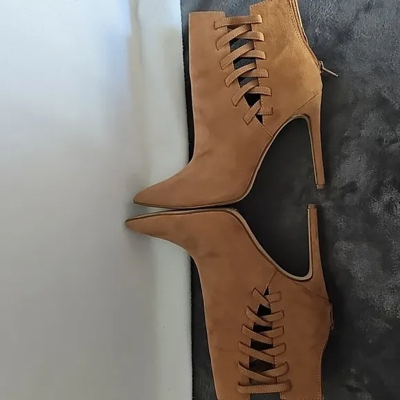 ALDO Tan Suede like texture Women's Ankle Boots