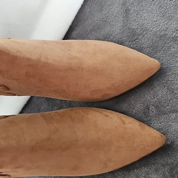 ALDO Tan Suede like texture Women's Ankle Boots