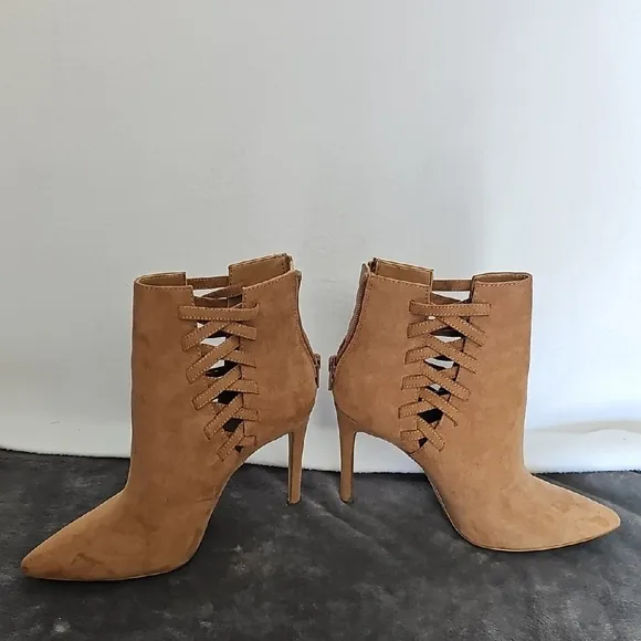 ALDO Tan Suede like texture Women's Ankle Boots