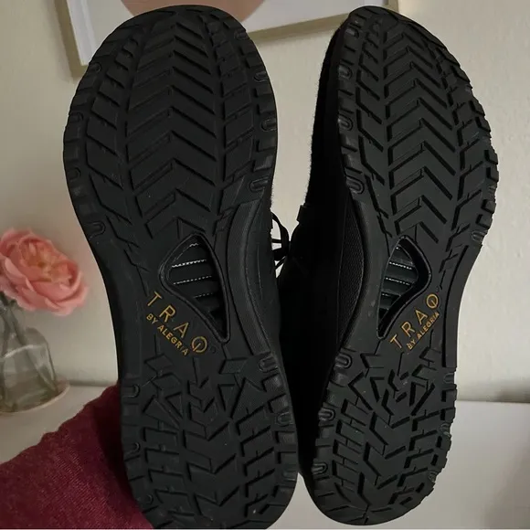 Alegria | Qool The Fuzz Traq Sneakers