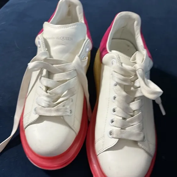 Alexander McQueen Women's Sneakers - Cream and Pink