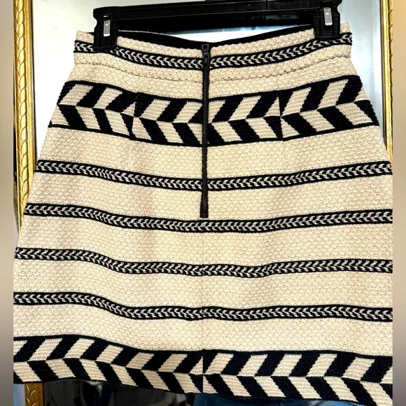 Alice   Olivia Cream and Black striped mini, size 4 (or 2!)