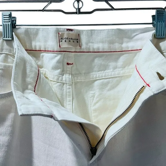 Alice   Olivia NWOT Off White Wide Leg Denim Jeans Size 32 Women's High Rise