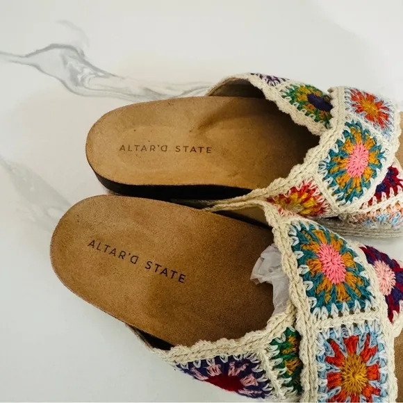 ALTAR’D STATE Women's Multicolor CROCHET Platform Sandals SIZE 8