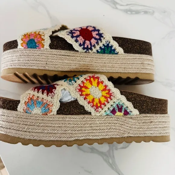 ALTAR’D STATE Women's Multicolor CROCHET Platform Sandals SIZE 8