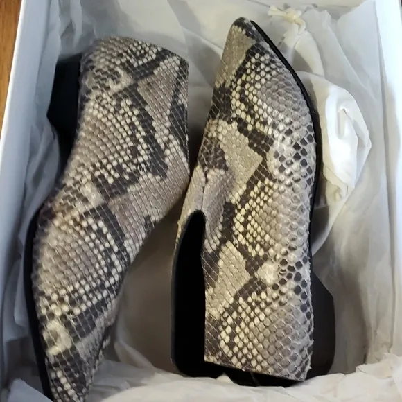 Alumnae Backless Pythone Patterned Women's Shoes