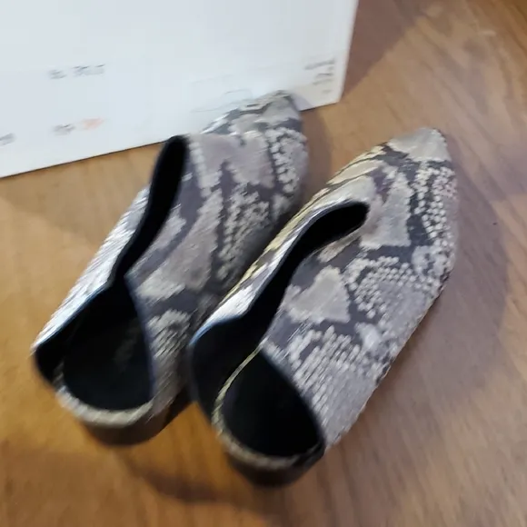 Alumnae Backless Pythone Patterned Women's Shoes