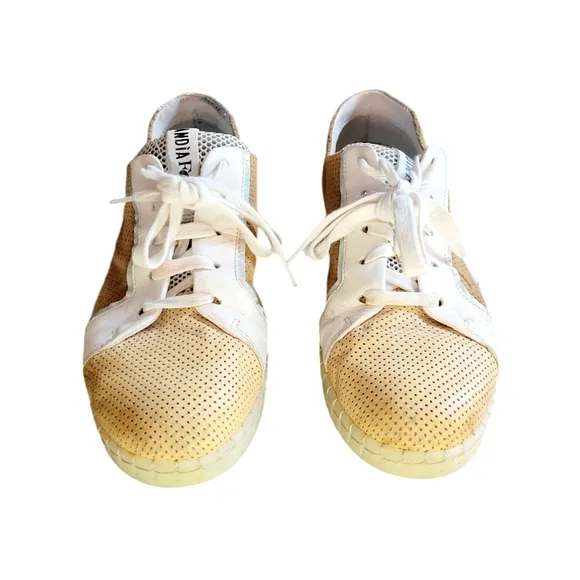 ANDIA FORA Sneaker Beige White