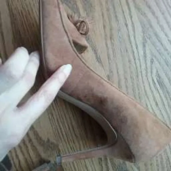 Ann Taylor Aiden Suede Tasseled Loafer Pump Size 7.5 Academia Old Money Office