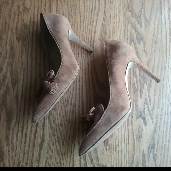 Ann Taylor Aiden Suede Tasseled Loafer Pump Size 7.5 Academia Old Money Office