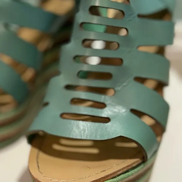 Anna Luz Mint Green Women's Teal Platform Sandals