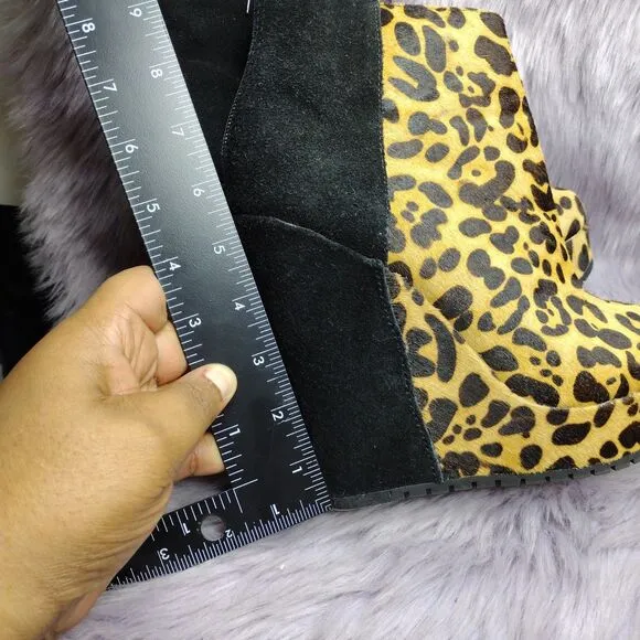 Anthro Kelsi Dagger Huette Wedge Ankle Booties Leopard Calf Hair Womens Size 9